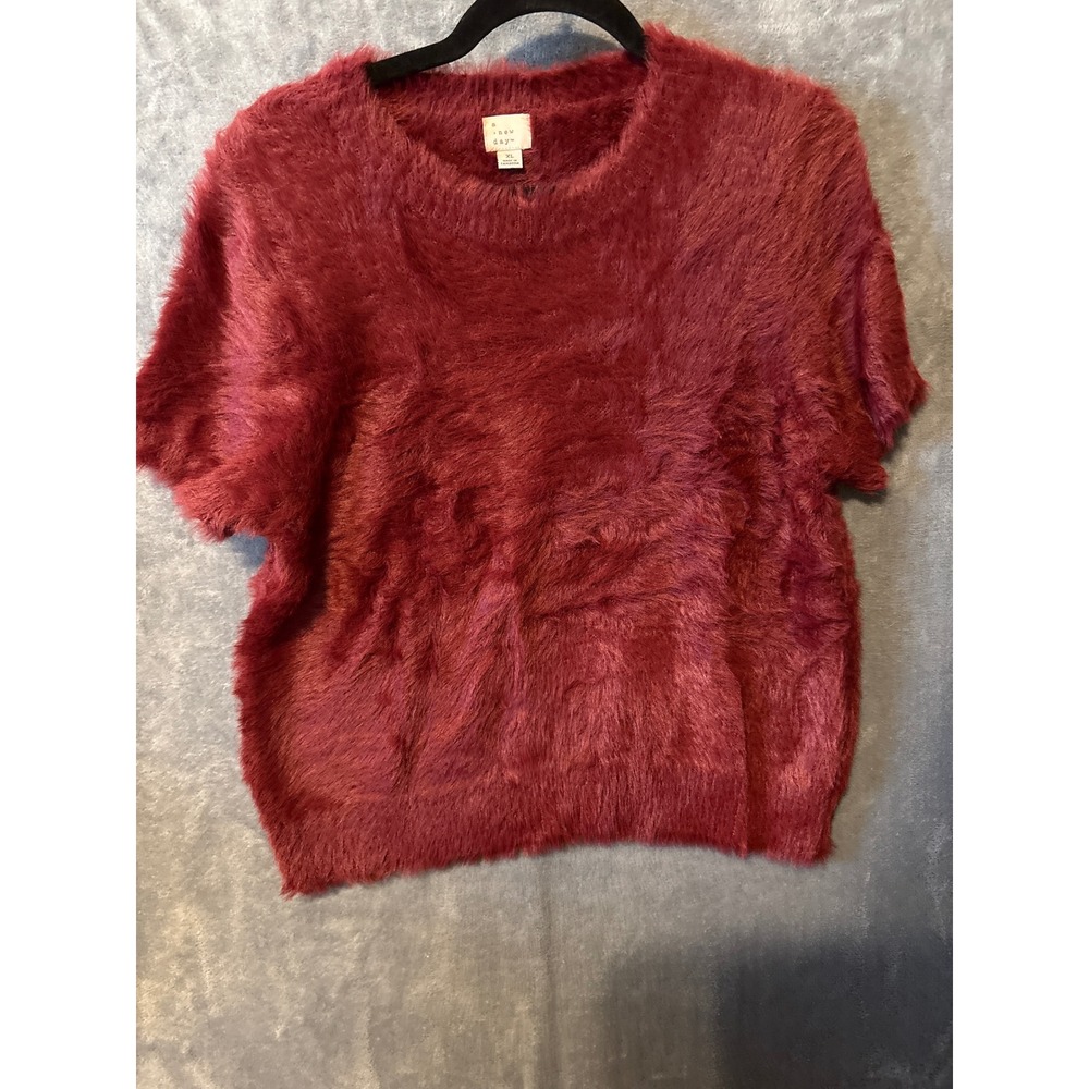 A New Day Womens XL Burgundy Eyelash Knit Fuzzy Short Sleeve Sweater Crew Neck